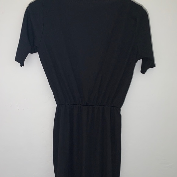 Black mini dress deep v neck - Picture 2 of 3